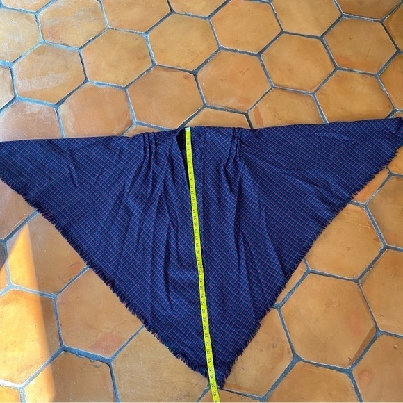 John Branigan Weavers Irish Wool Cape Poncho Made in Ireland Blue Red - Picture 9 of 9